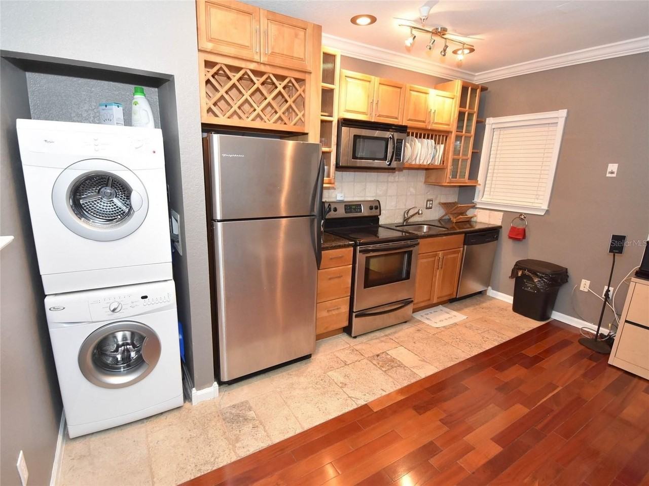 201 6th St S #203 - Photo 5 of 15