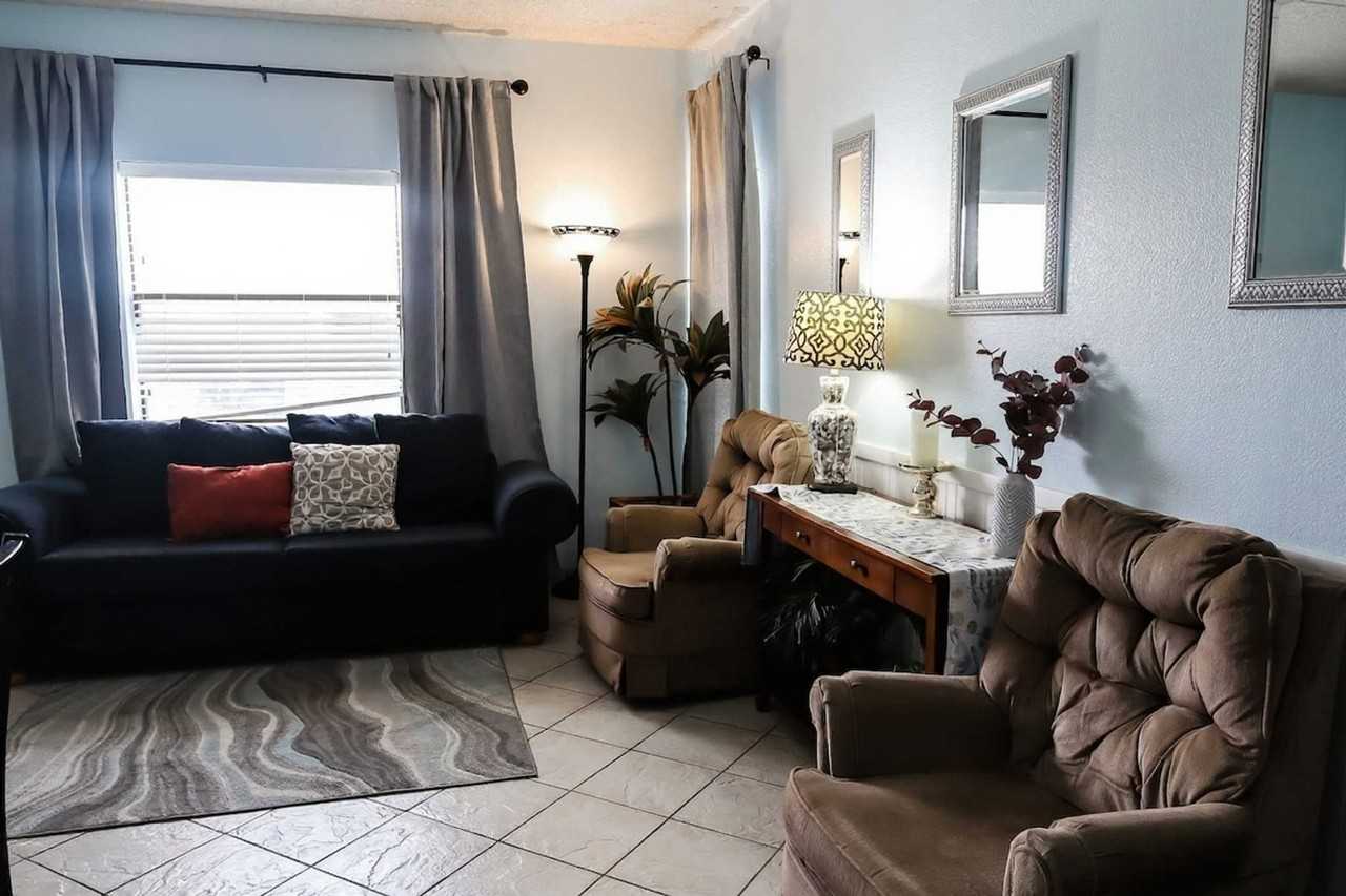 121 E Venus Ln #1255568P - Photo 3 of 18
