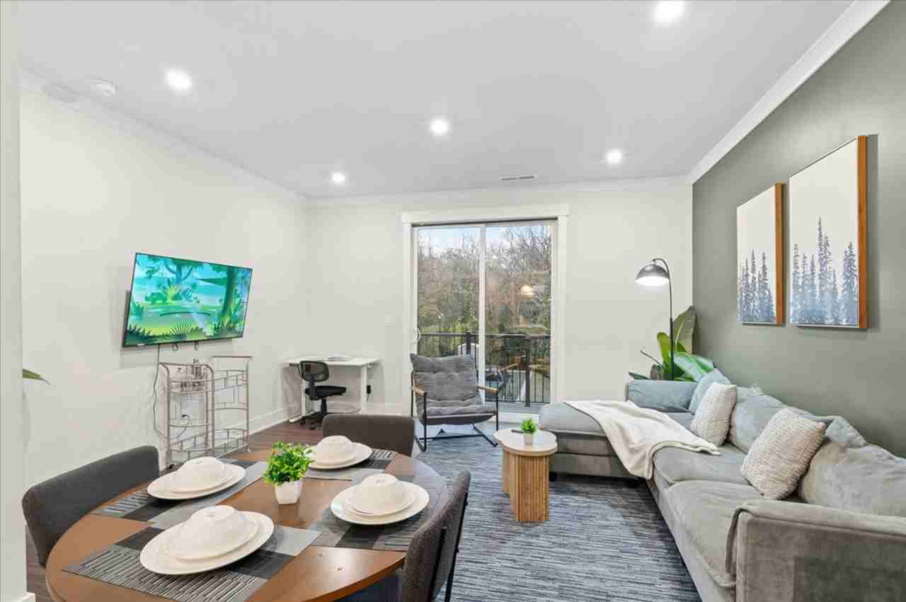 820 Hamilton St #1284688P - Photo 7 of 49