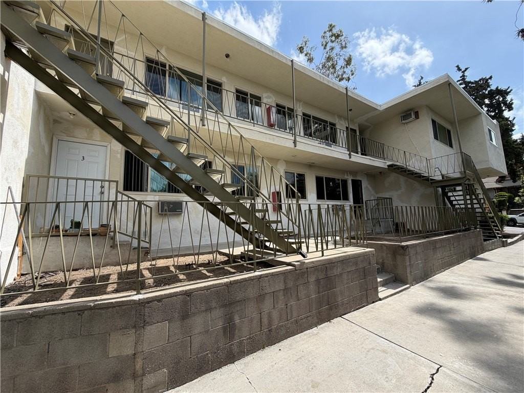 1651 Golden Gate Ave #7 - Photo 7 of 9