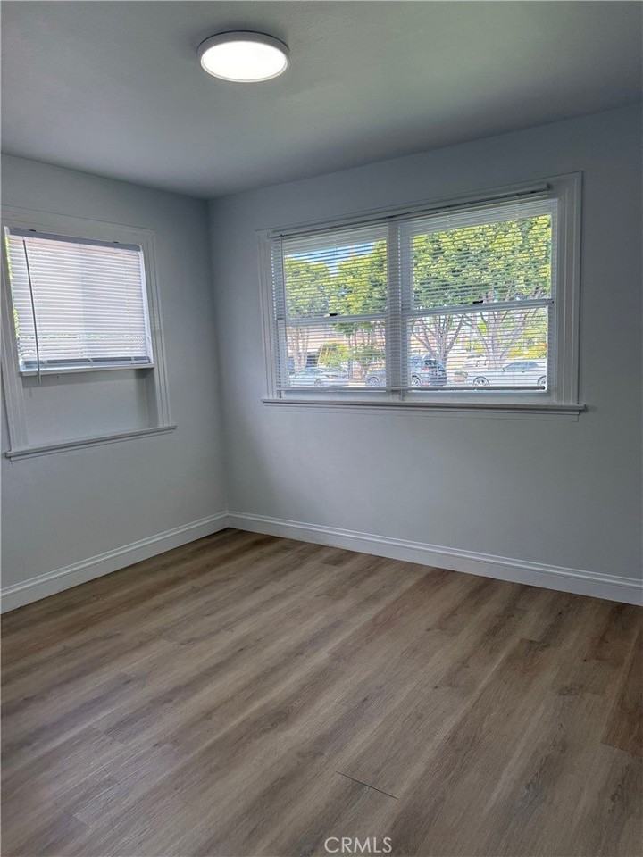 26205 Oak St - Photo 5 of 21