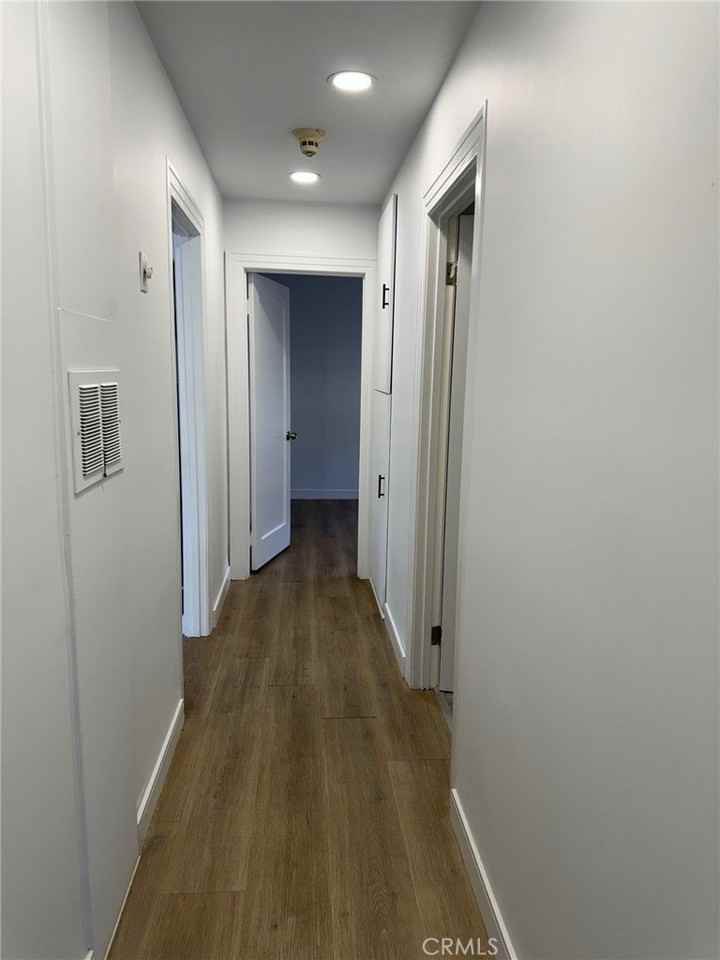 26205 Oak St - Photo 7 of 21