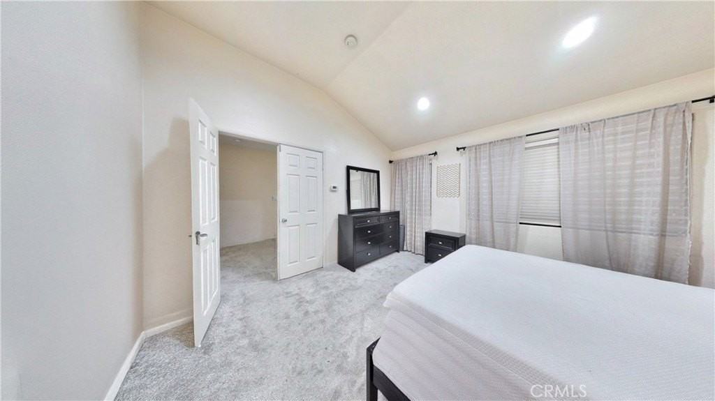 332 W Summerfield Cir - Photo 4 of 30