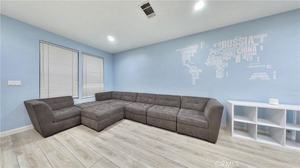 332 W Summerfield Cir - Photo 6 of 30