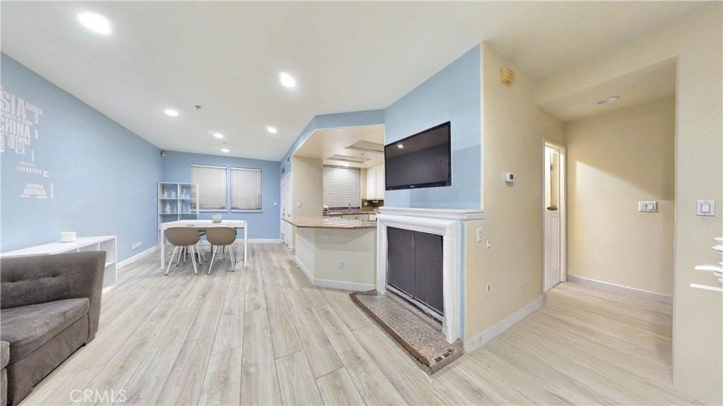 332 W Summerfield Cir - Photo 7 of 30