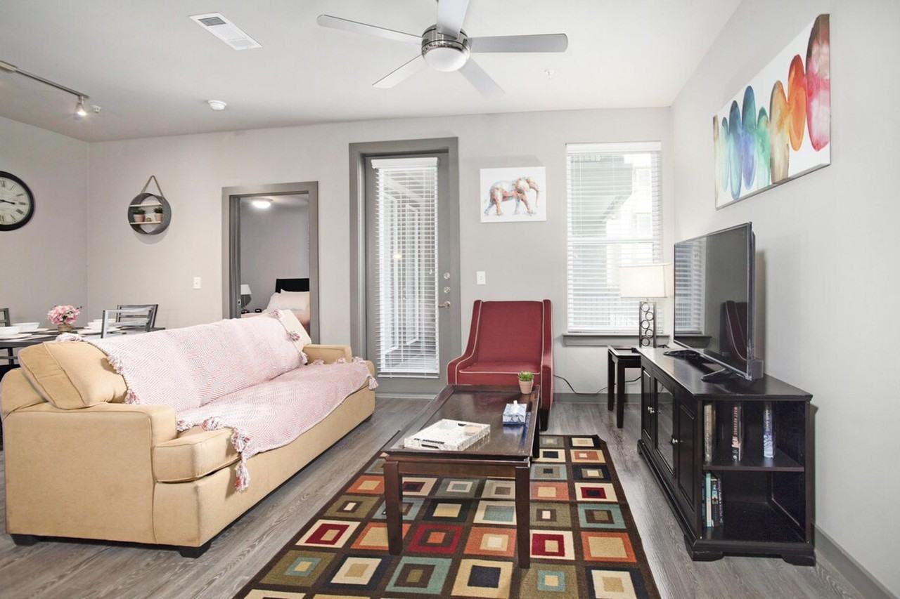 976 S Braeswood Blvd #1359161P - Photo 4 of 21