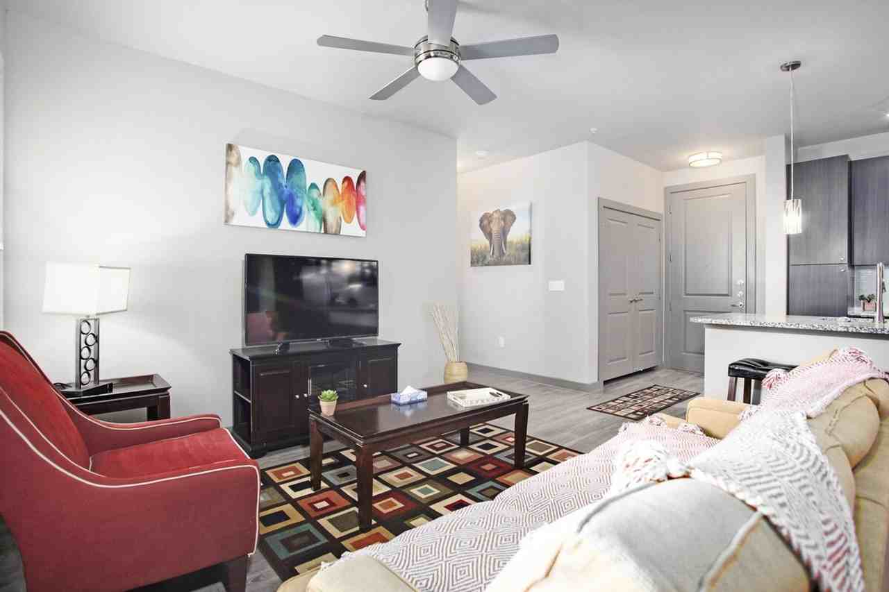 976 S Braeswood Blvd #1359161P - Photo 5 of 21