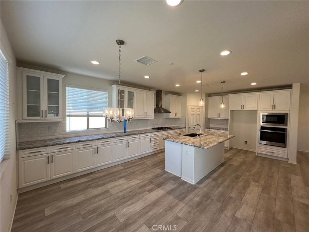 9413 Venetian Way - Photo 6 of 18