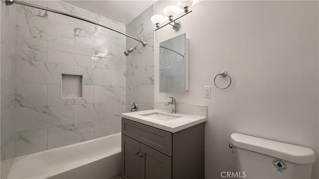 512 N Marguerita Ave #B - Photo 7 of 12