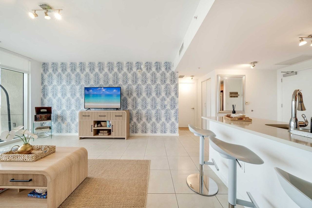 3256 Ne 1st Ave #1044513P - Photo 6 of 43