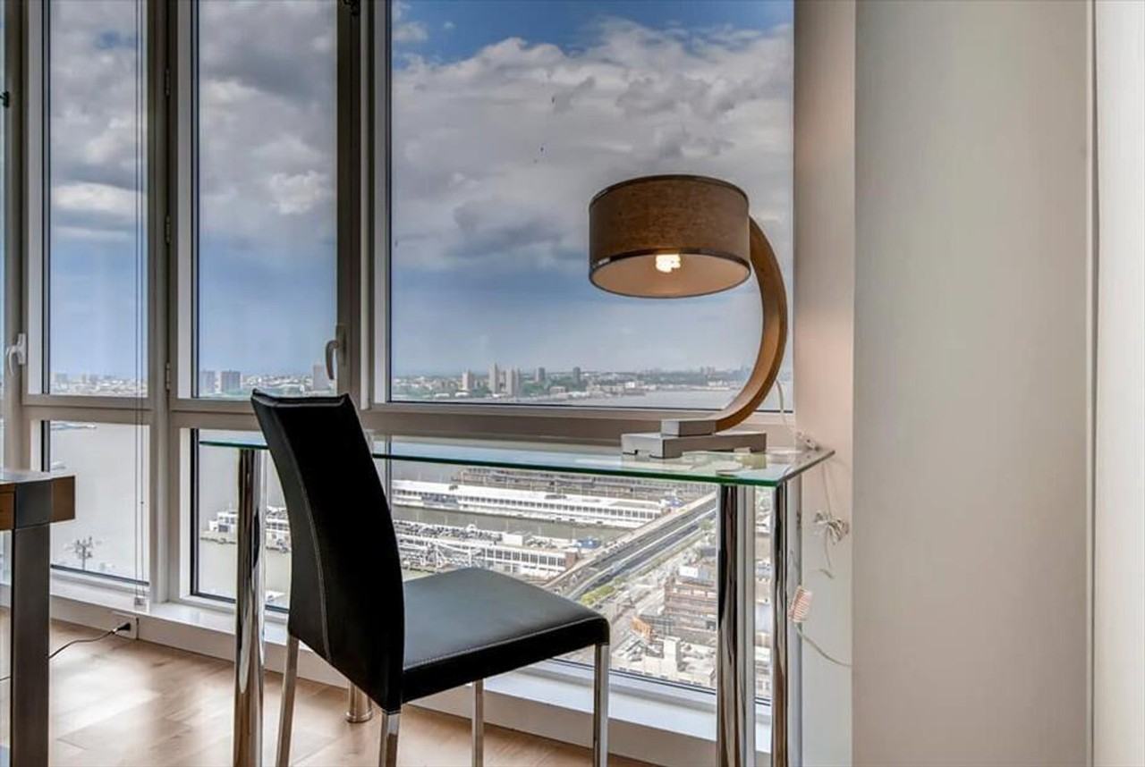 605 W 42nd St #1053286P - Photo 4 of 18