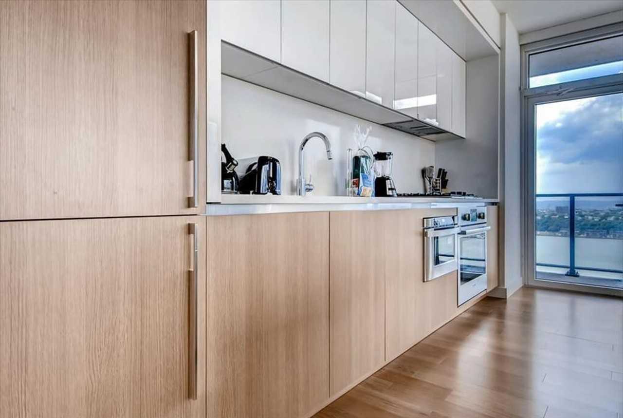 605 W 42nd St #1053286P - Photo 6 of 18