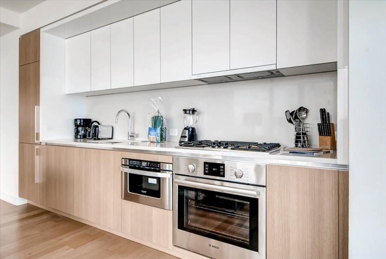 605 W 42nd St #1053286P - Photo 7 of 18