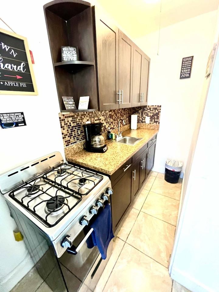 338 Van Buren St #1520237P - Photo 5 of 11