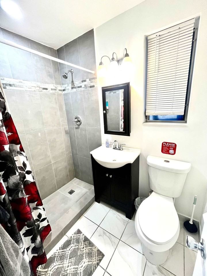 338 Van Buren St #1520237P - Photo 7 of 11