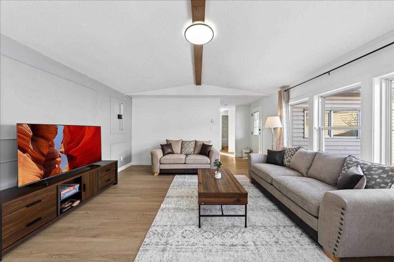 25 Erin Park Dr Se #1520605P - Photo 2 of 40