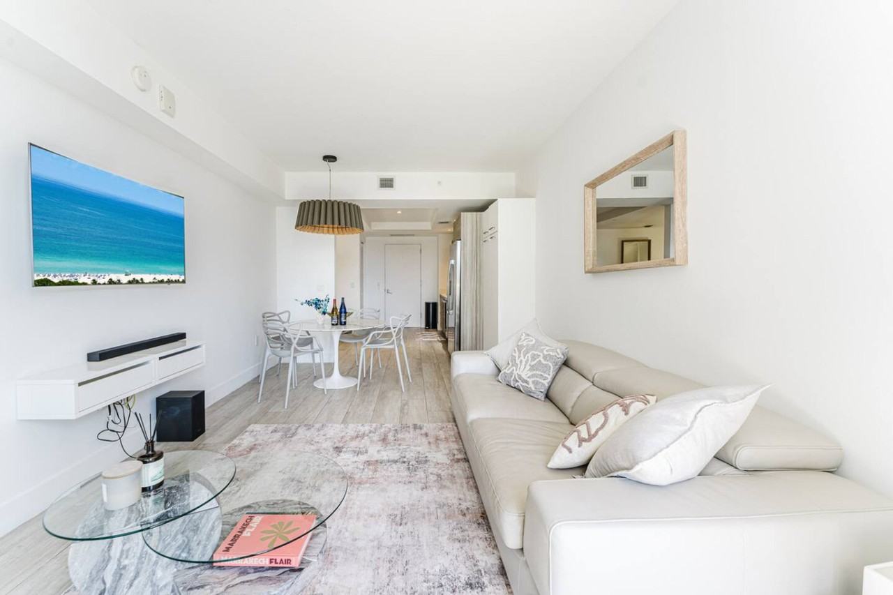 101 Ne 34th St #1521827P - Photo 2 of 42