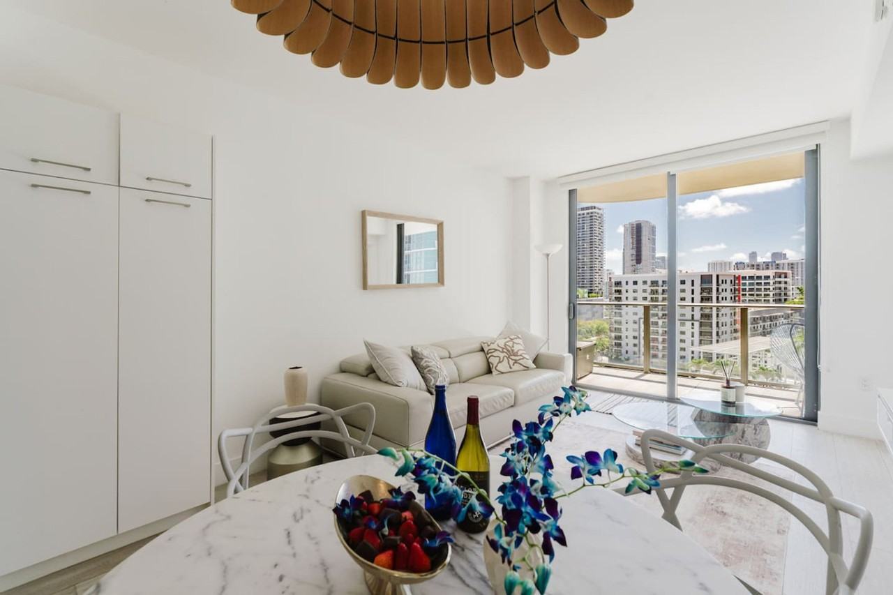 101 Ne 34th St #1521827P - Photo 3 of 42