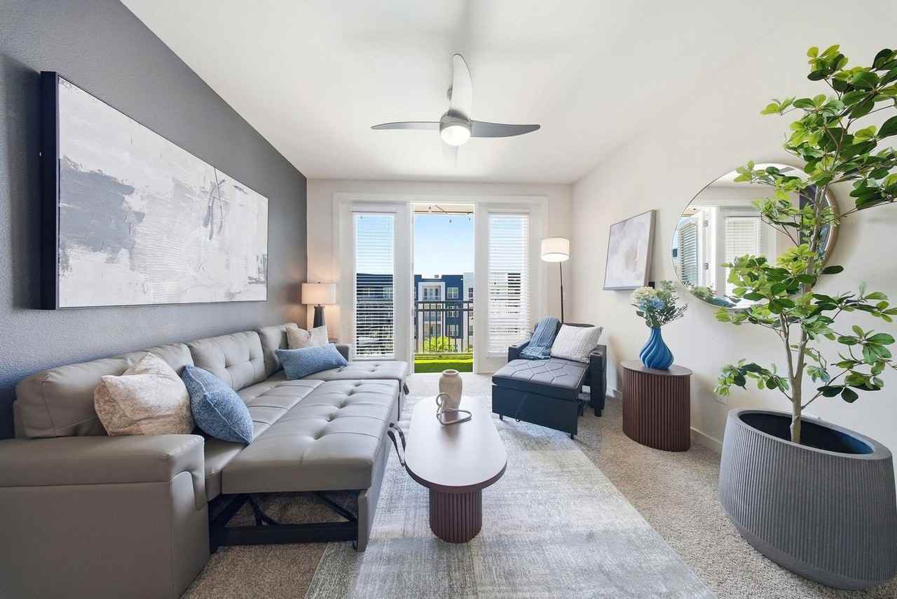 1702 W Cleveland St #1521835P - Photo 2 of 50