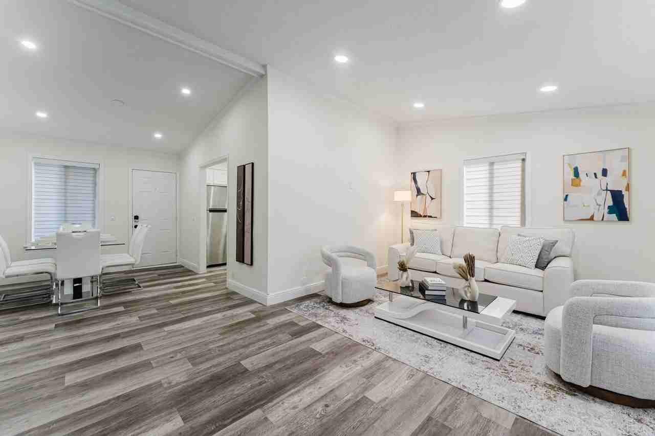 229 Sw 1st Ave #1521927P - Photo 6 of 50
