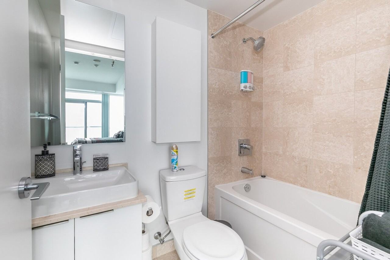 25 Lower Simcoe St #1523987P - Photo 5 of 6