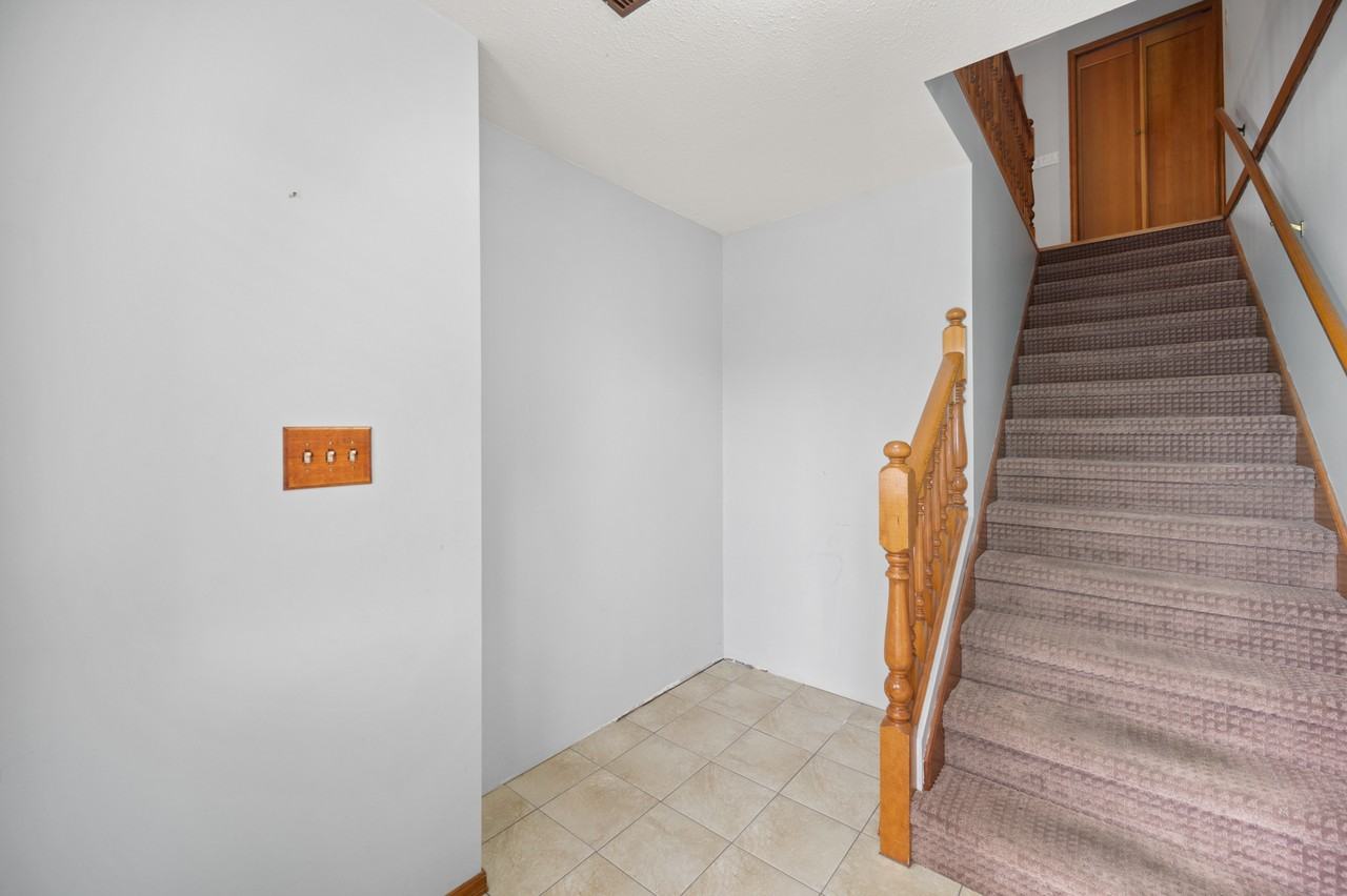 3639 Dunsmuir Way Uppr - Photo 3 of 41