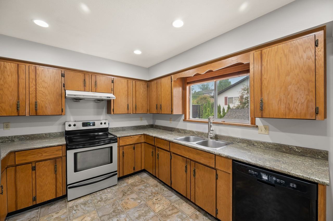 3639 Dunsmuir Way Uppr - Photo 4 of 41