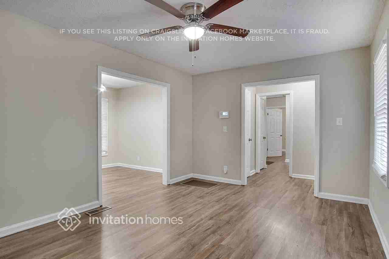 1429 David Cir - Photo 3 of 19