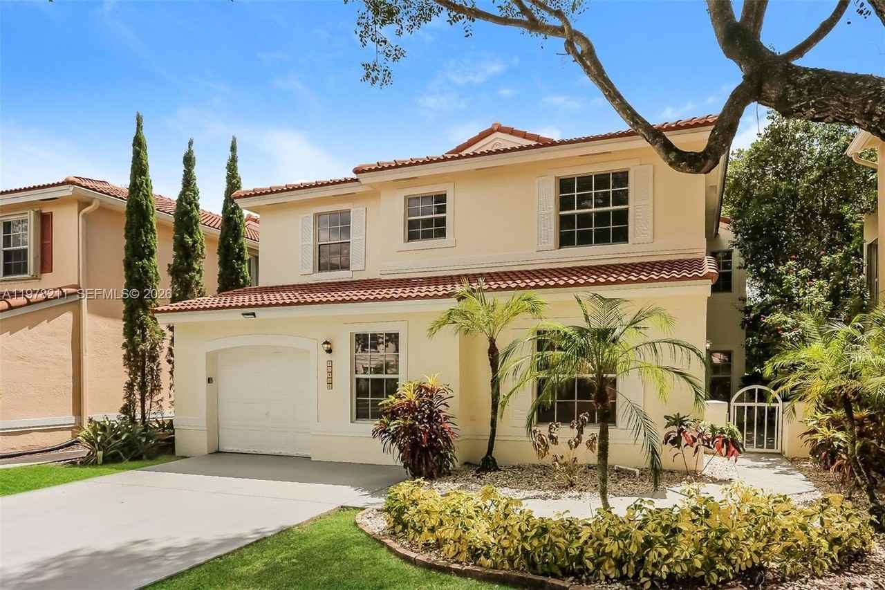 10837 Nw 46th Dr - Photo 2 of 15