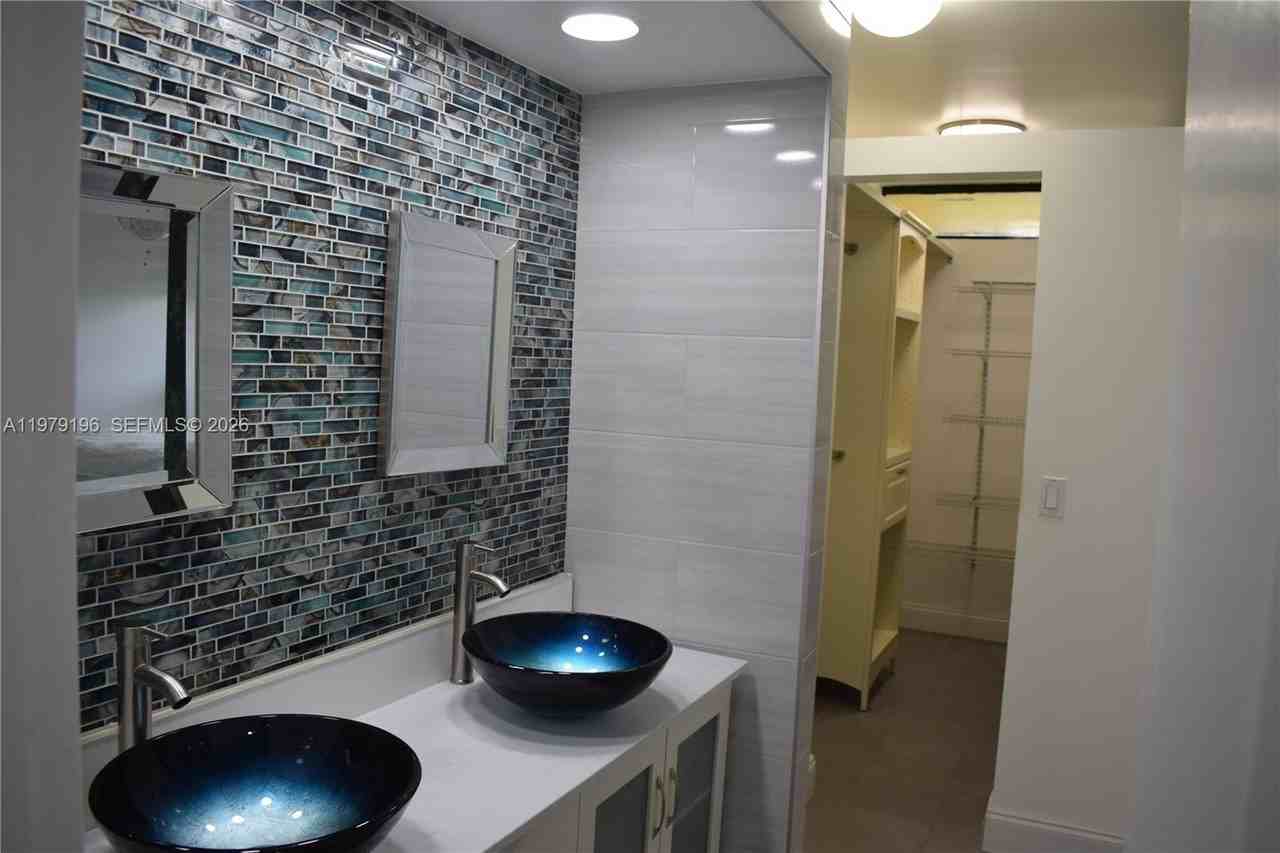 2821 Sw 87th Ave #812 - Photo 7 of 12