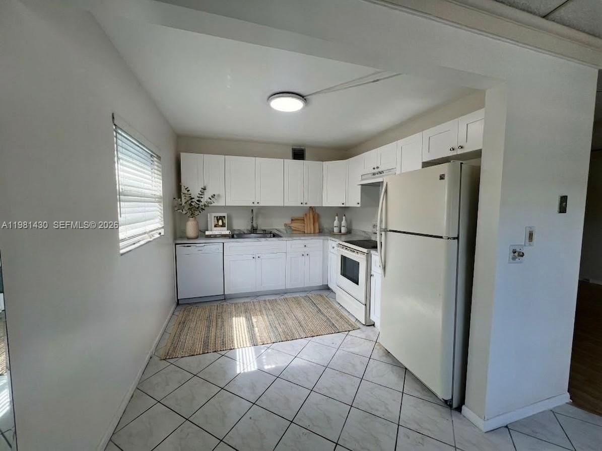 850 Sw 133rd Ter #201B - Photo 3 of 14