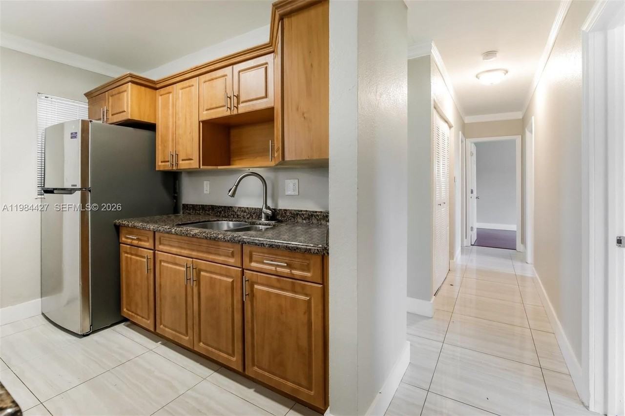 601 Nw 194th St - Photo 6 of 15