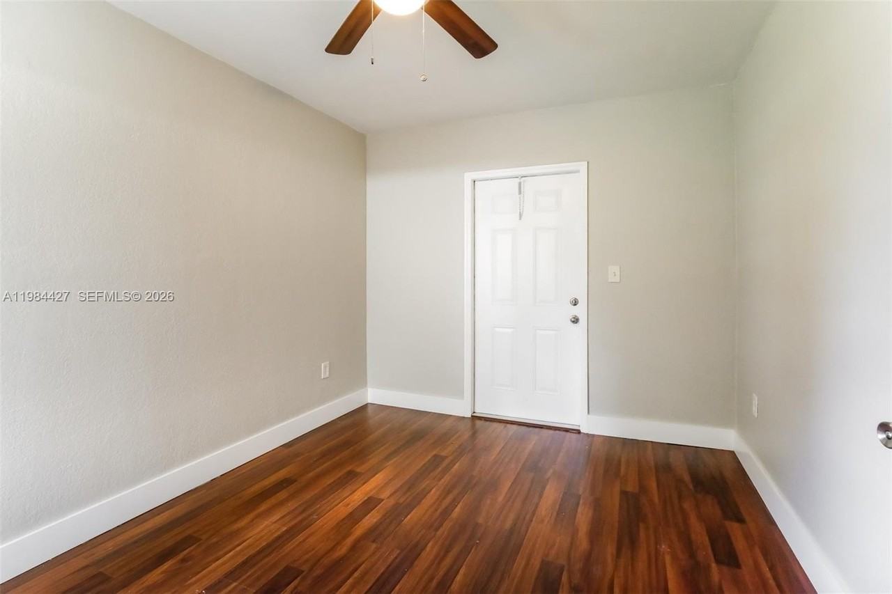 601 Nw 194th St - Photo 7 of 15