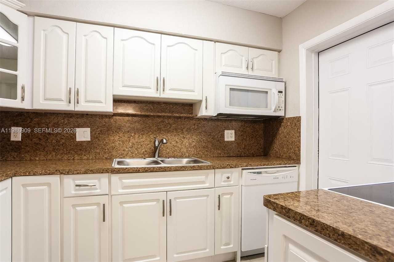 1078 Ne 157th St - Photo 6 of 15