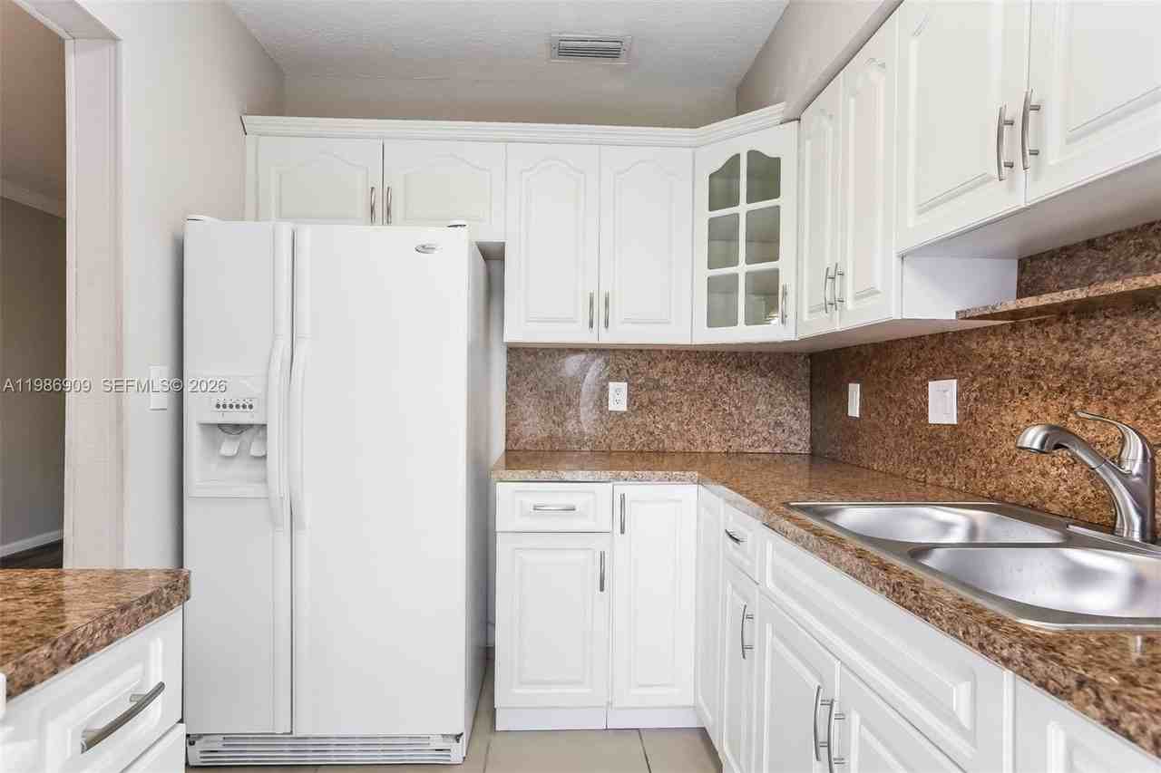 1078 Ne 157th St - Photo 7 of 15