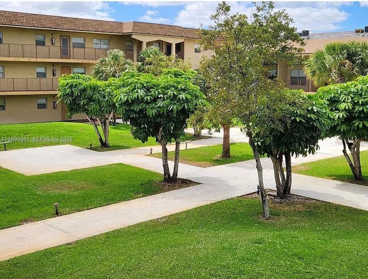 4121 Nw 26th St #T19