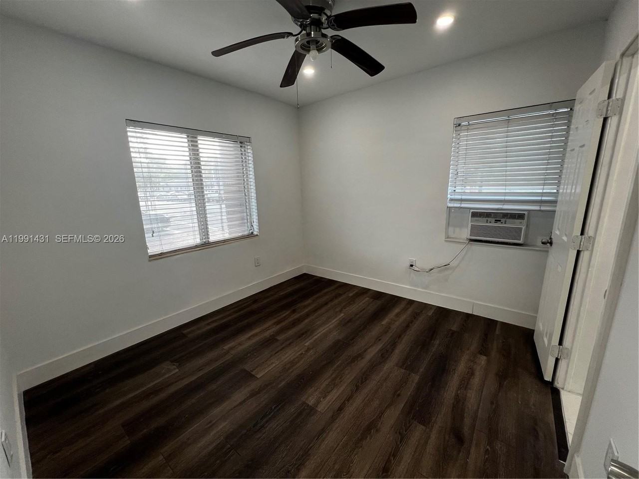 550 Sw 16th Ave #550 - Photo 6 of 16