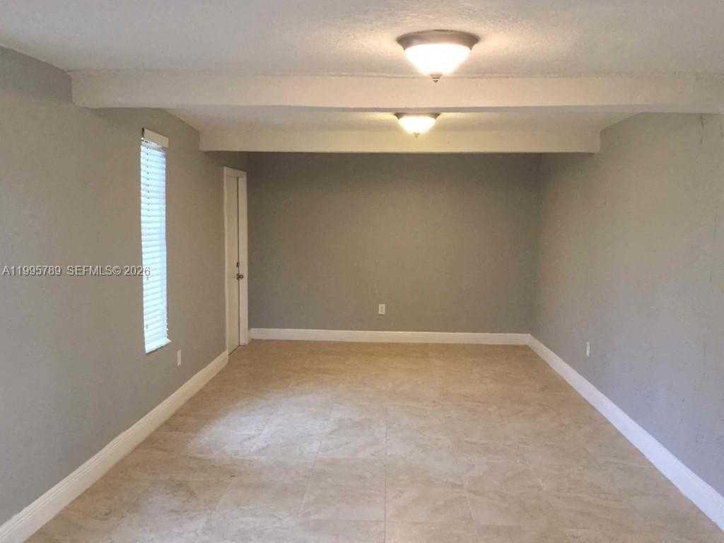 2110 Nw 185th Ter - Photo 5 of 14