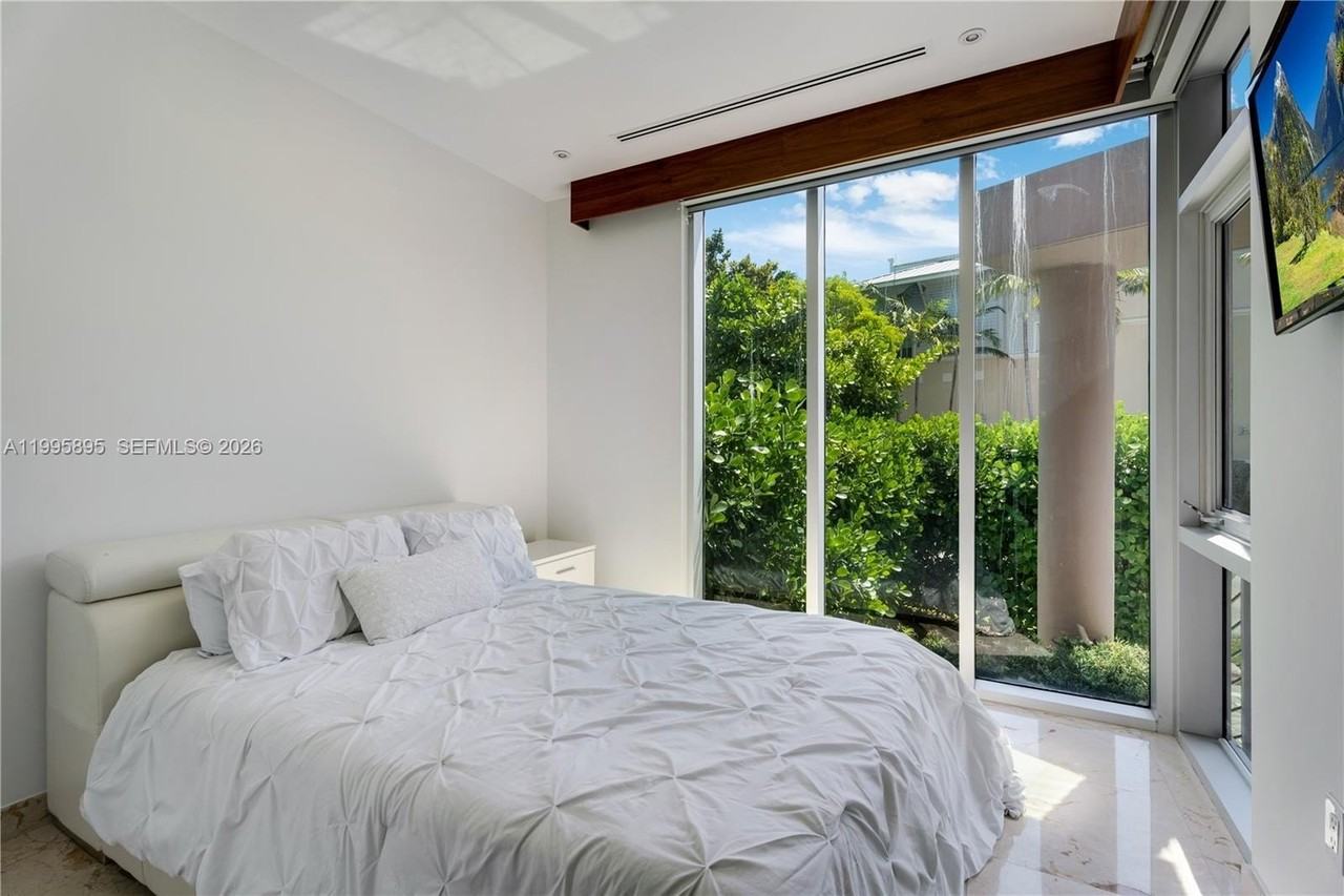 548 Fernwood Rd #548 - Photo 7 of 50