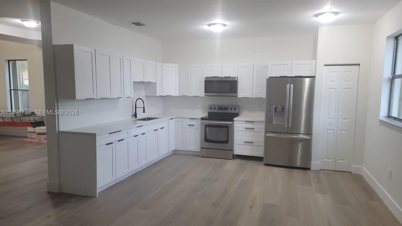 571 Se 37th Pl #571 - Photo 4 of 16