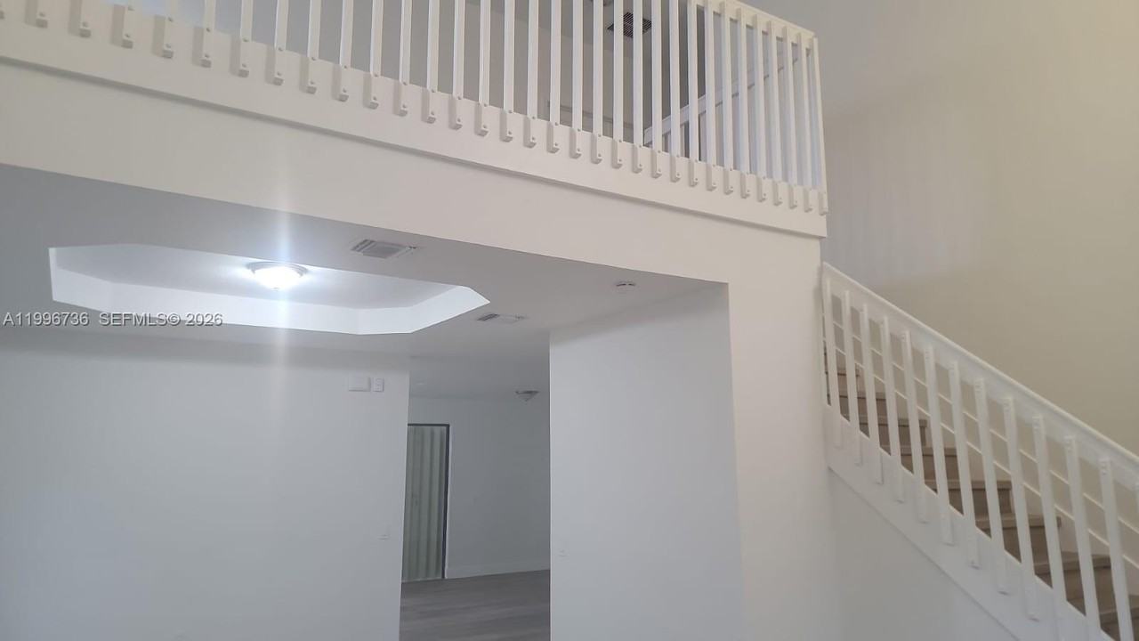571 Se 37th Pl #571 - Photo 7 of 16