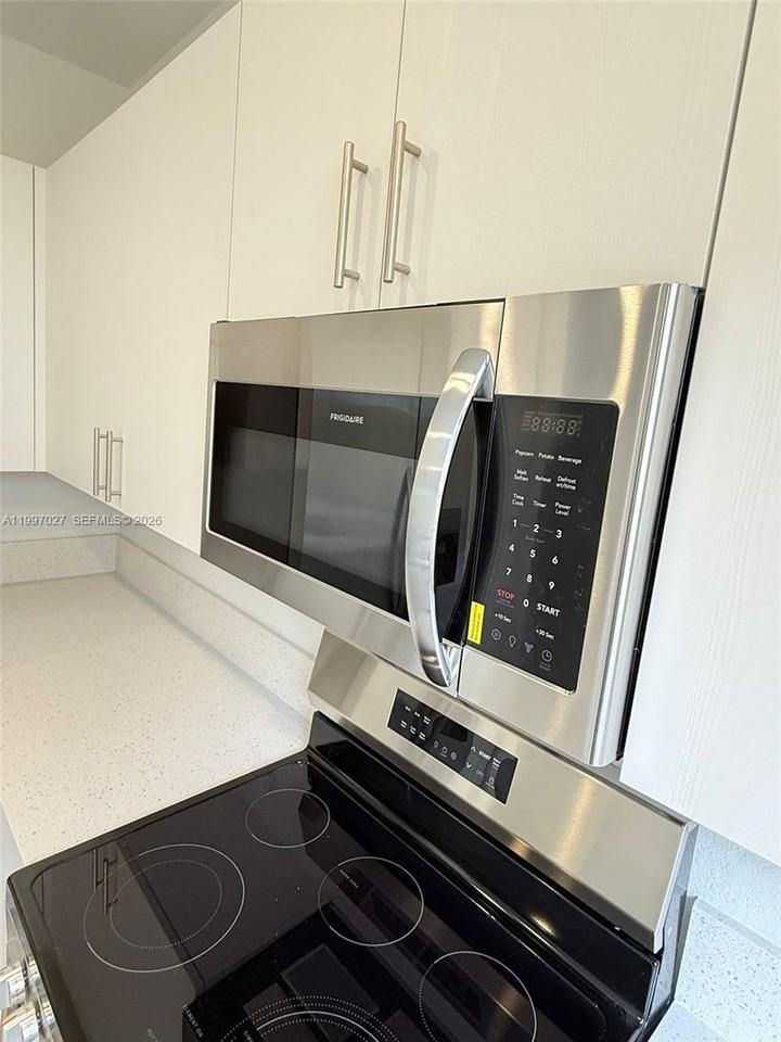 2523 Se 29th St #2523 - Photo 6 of 21