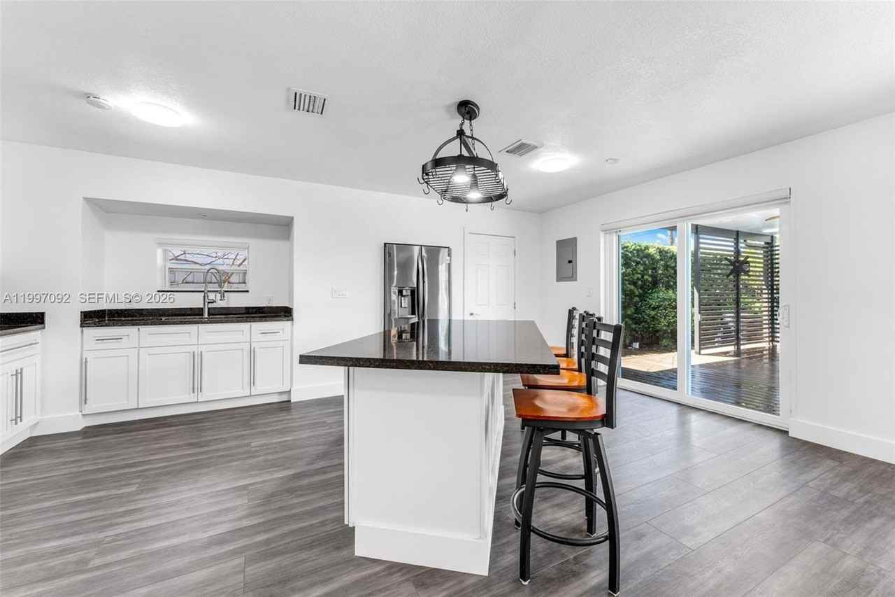 12001 Sw 41st Dr #0 - Photo 7 of 29