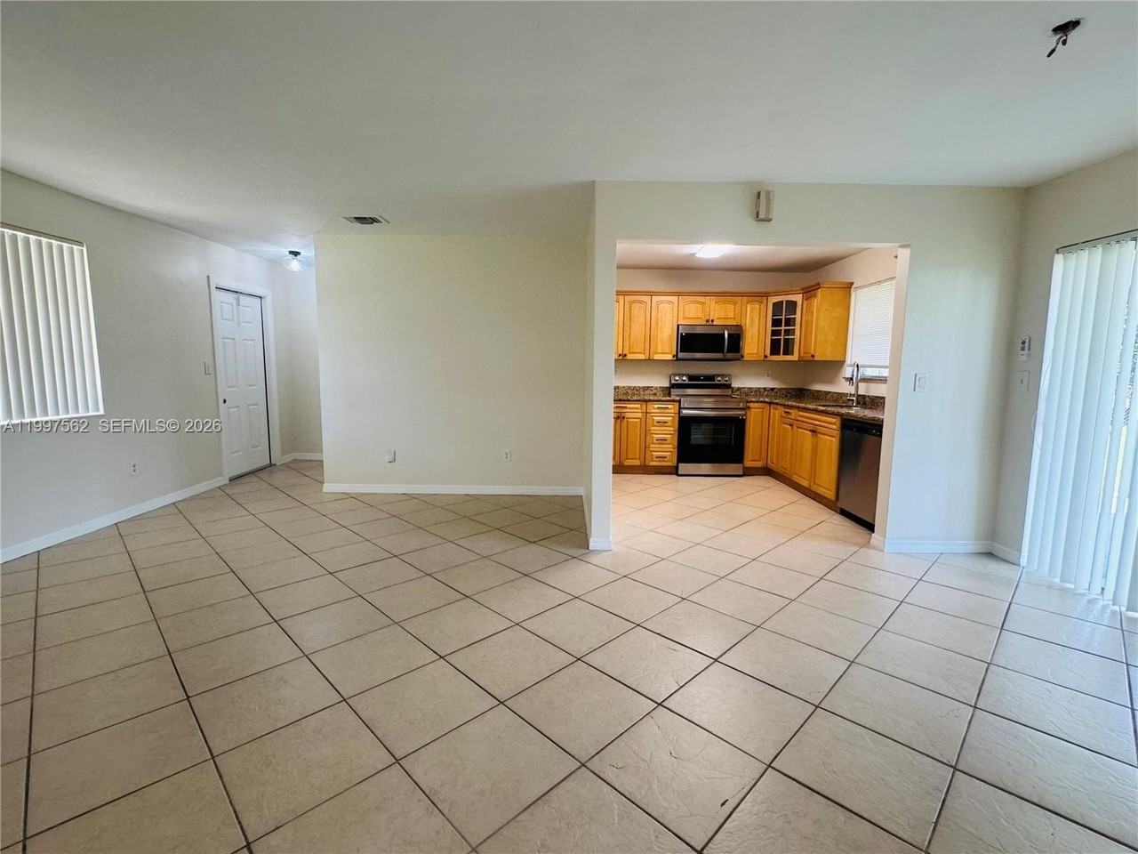 8791 Nw 12th St - Photo 5 of 17