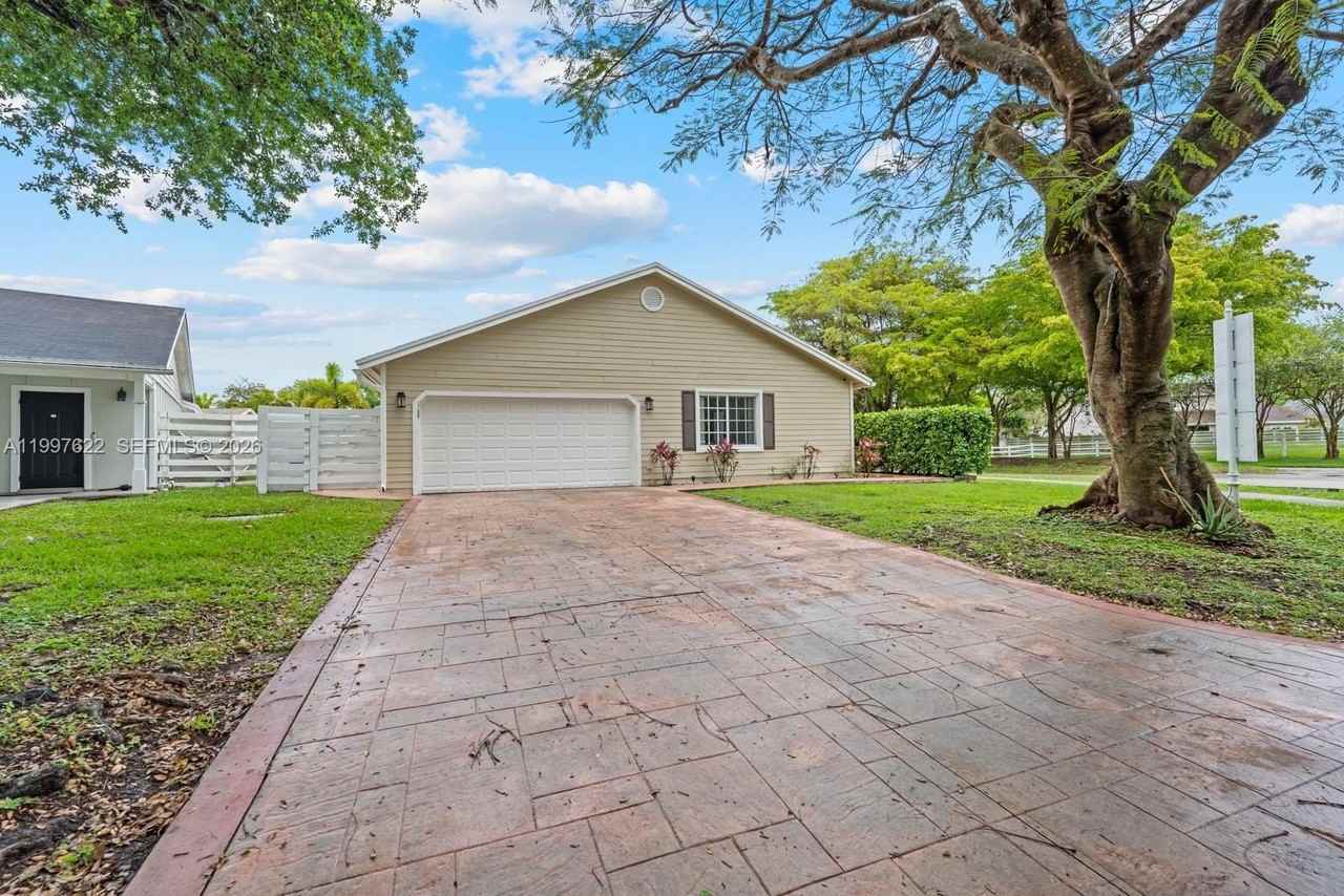 14912 Sw 143rd Ct #14912 - Photo 2 of 35