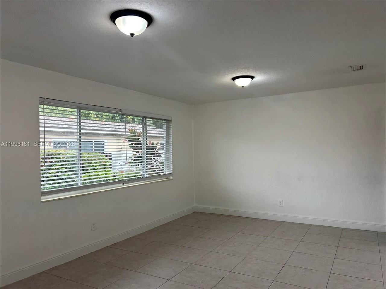 2804 Sw 35th Ave #2804 - Photo 4 of 22