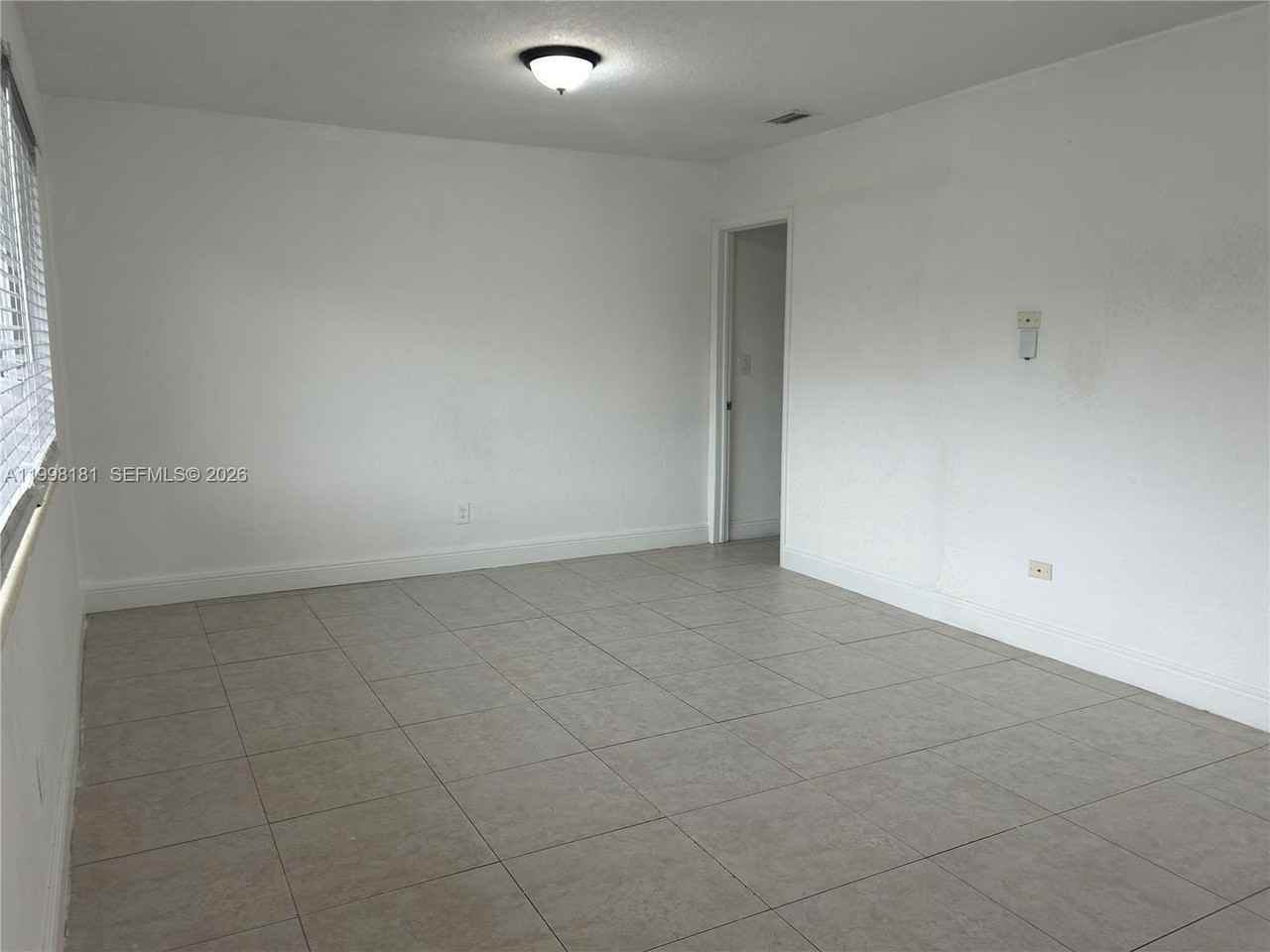 2804 Sw 35th Ave #2804 - Photo 5 of 22