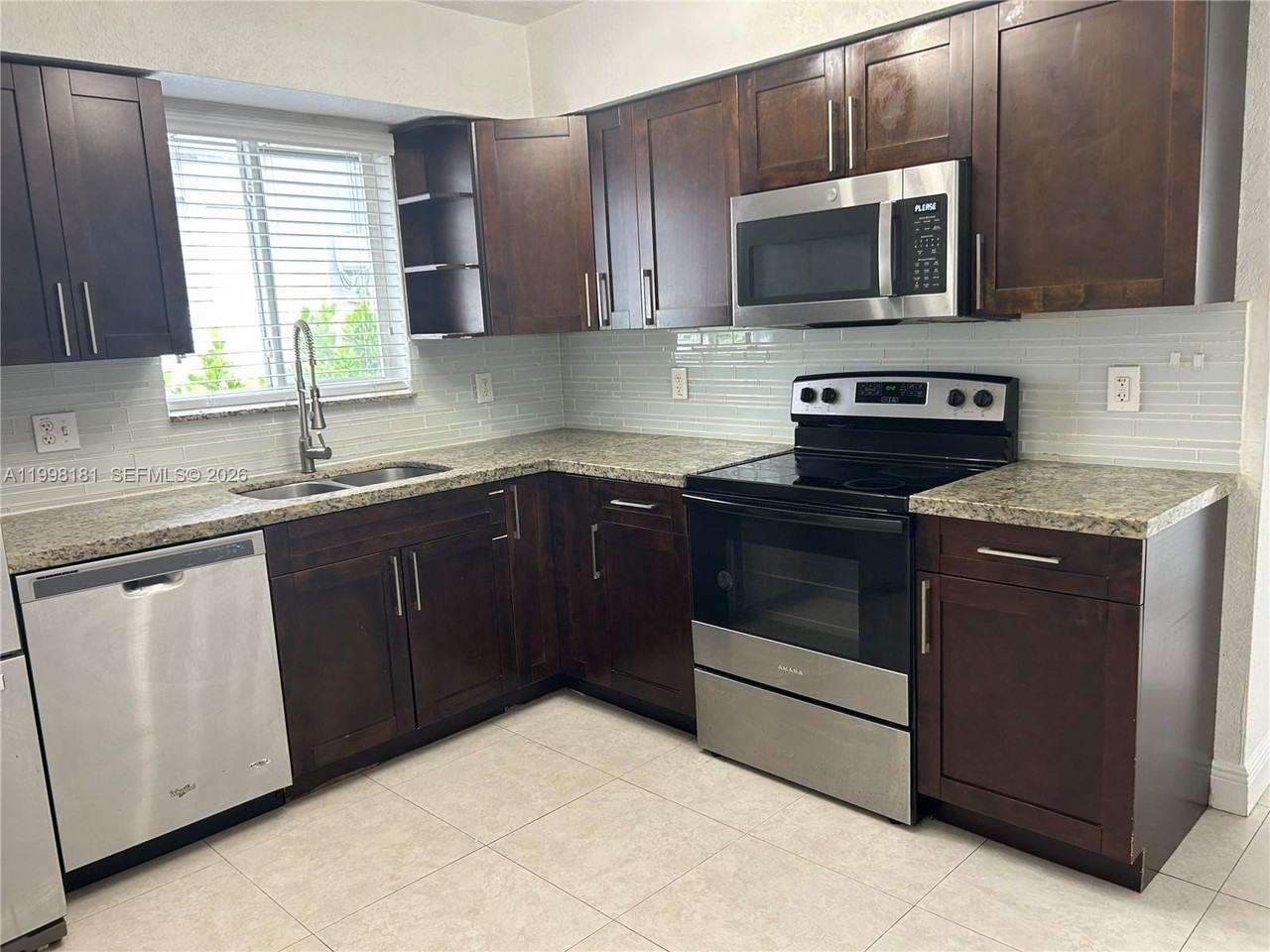 2804 Sw 35th Ave #2804 - Photo 7 of 22