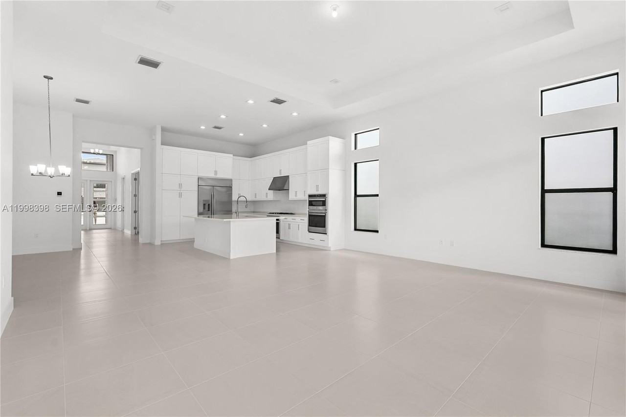 9257 Sunflower Meadow Rd - Photo 3 of 27