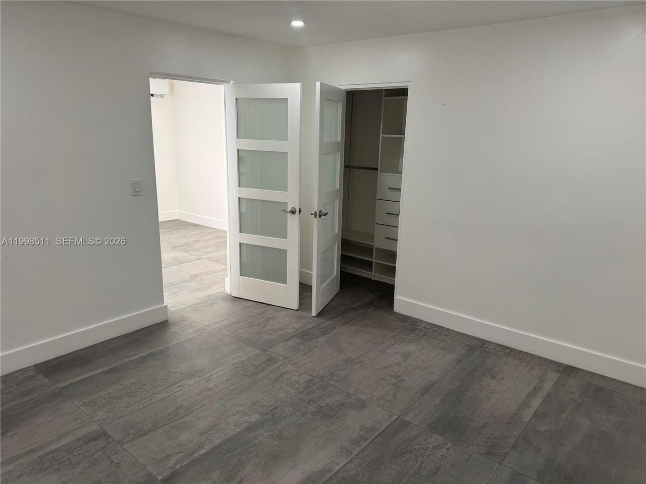 731 E 19th St - Photo 4 of 16